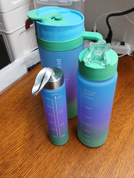 Boutique Other - Nesting Water Bottle Tumbler Set